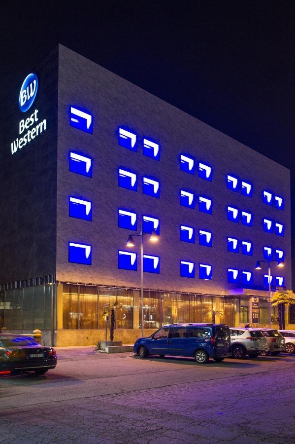 Best Western Hotel Goldenmile Milan Треццано-суль-Навільйо Екстер'єр фото