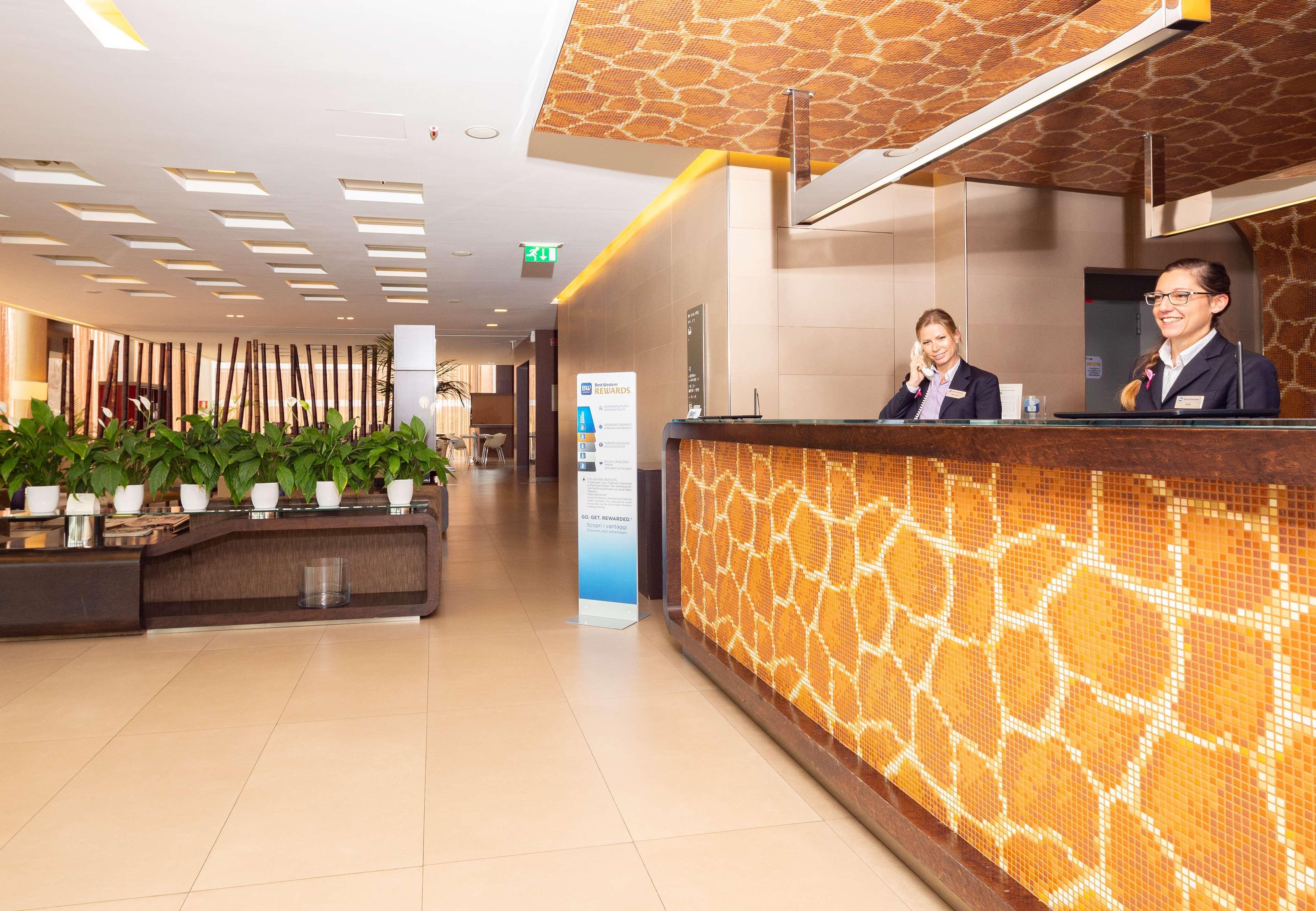 Best Western Hotel Goldenmile Milan Треццано-суль-Навільйо Екстер'єр фото