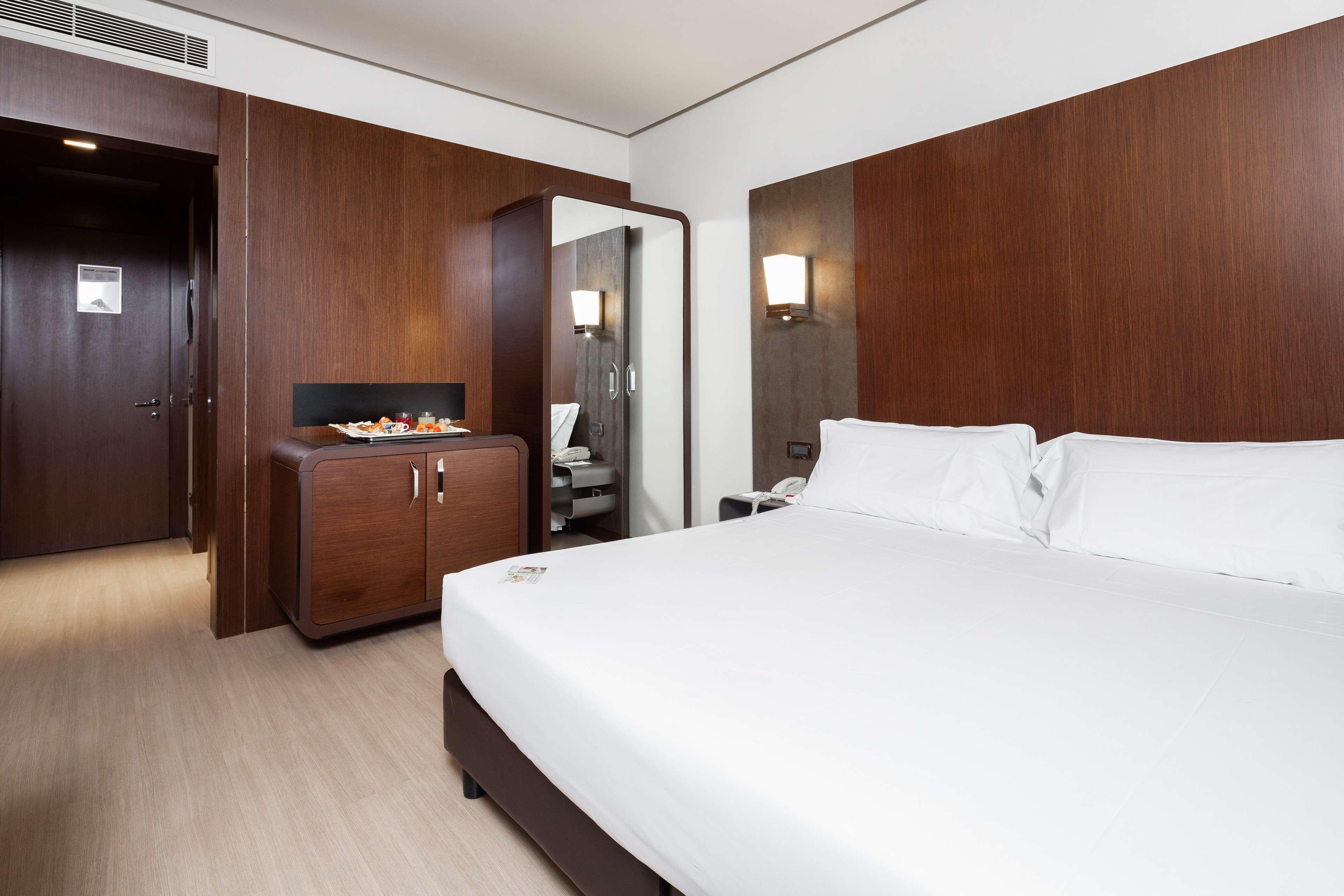Best Western Hotel Goldenmile Milan Треццано-суль-Навільйо Екстер'єр фото