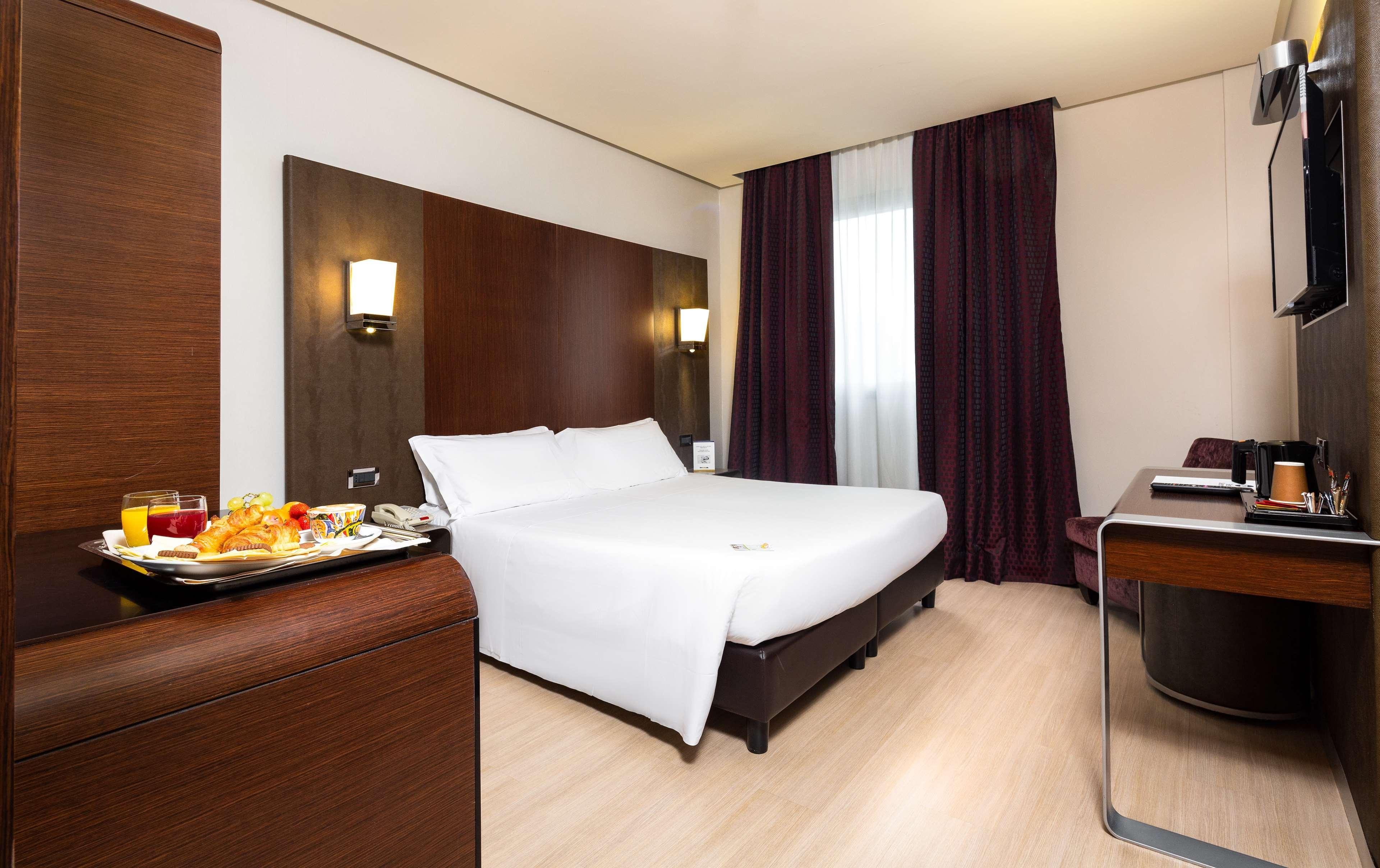 Best Western Hotel Goldenmile Milan Треццано-суль-Навільйо Екстер'єр фото